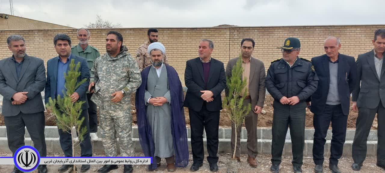 🌲 آیین درختکاری در شهرستان باروق برگزار شد.