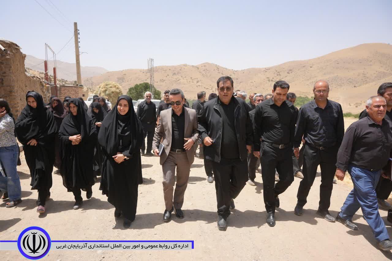 بدون واسطه با مردم روستای ملحملو پای میز خدمت