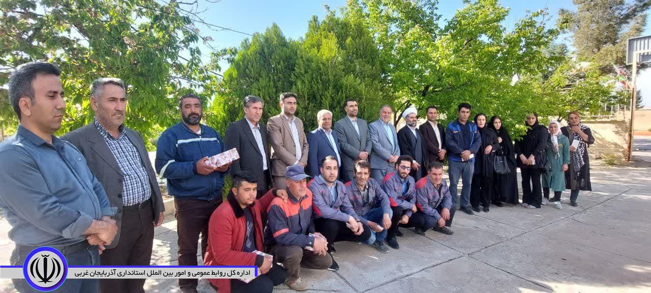 مراسم تجلیل از تعدادی کارگران نمونه شهرستان بمناسبت هفته کار و کارگر