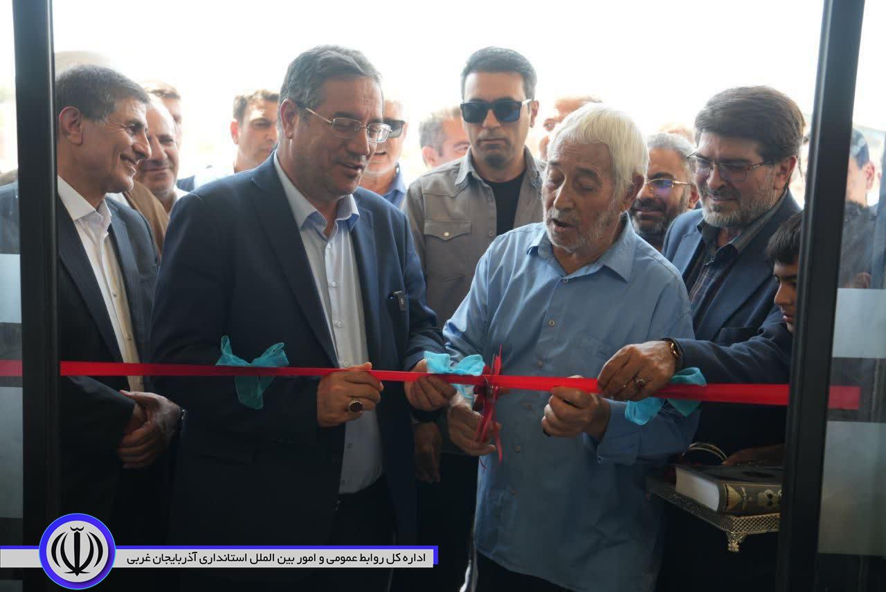 با حضور استاندار آذربایجانغربی؛ ساختمان فرمانداری و مجمتع اداری شهرستان باروق افتتاح شد
