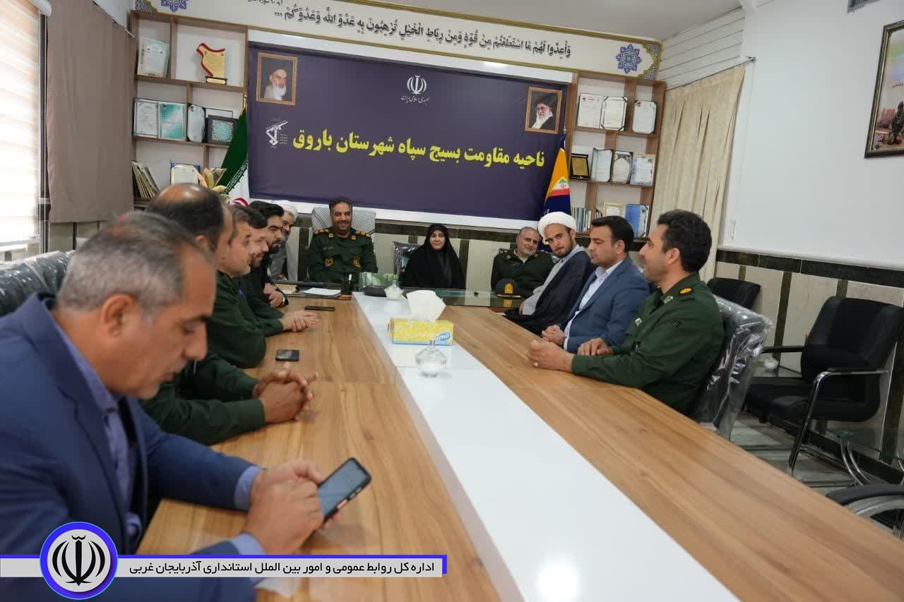 دیدار فرماندار باروق با فرمانده سپاه به مناسبت سالروز تأسیس سپاه پاسداران