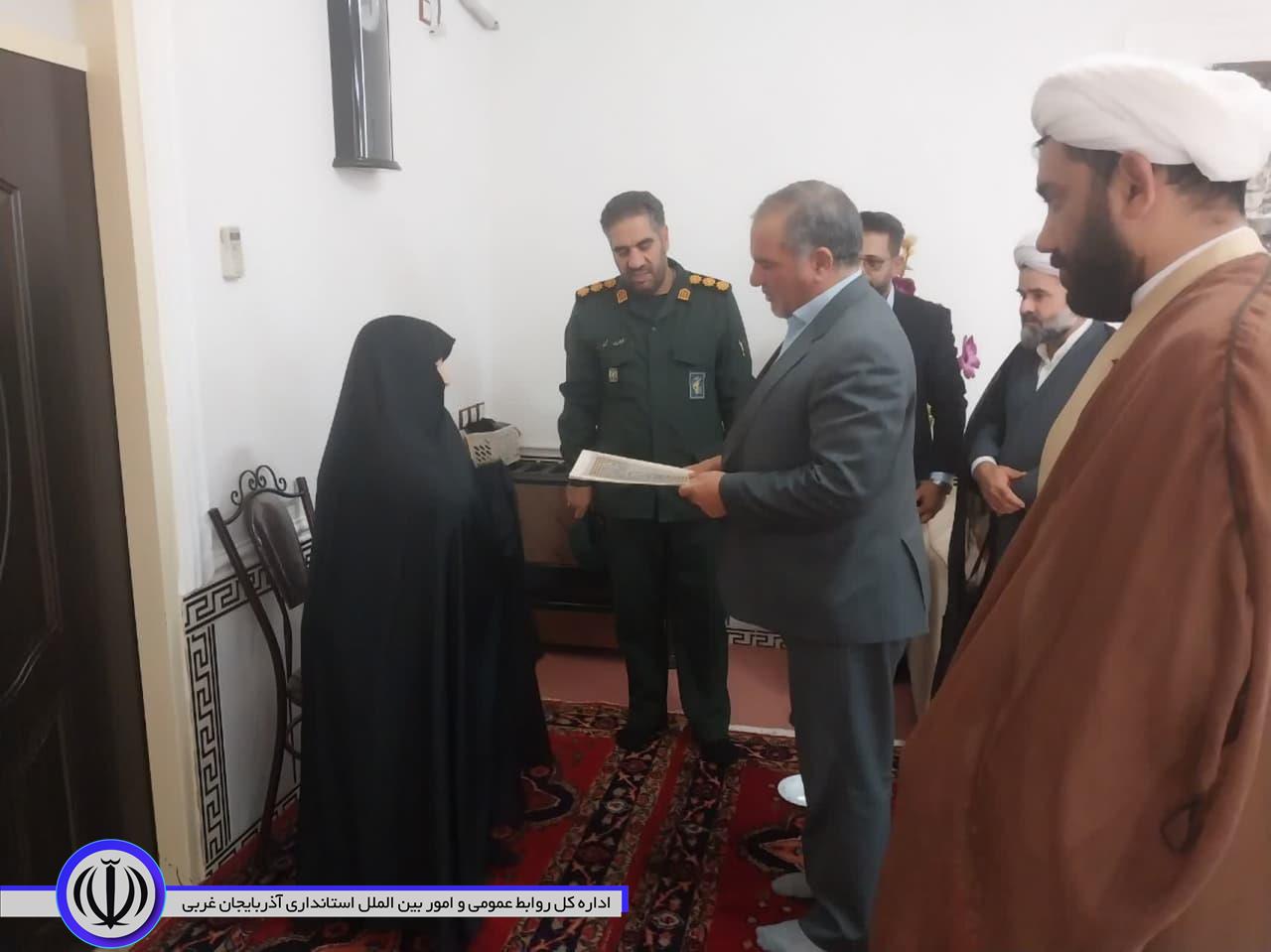 دیدار با خانواده های شهدای شهرستان باروق بمناسبت هفته دفاع مقدس