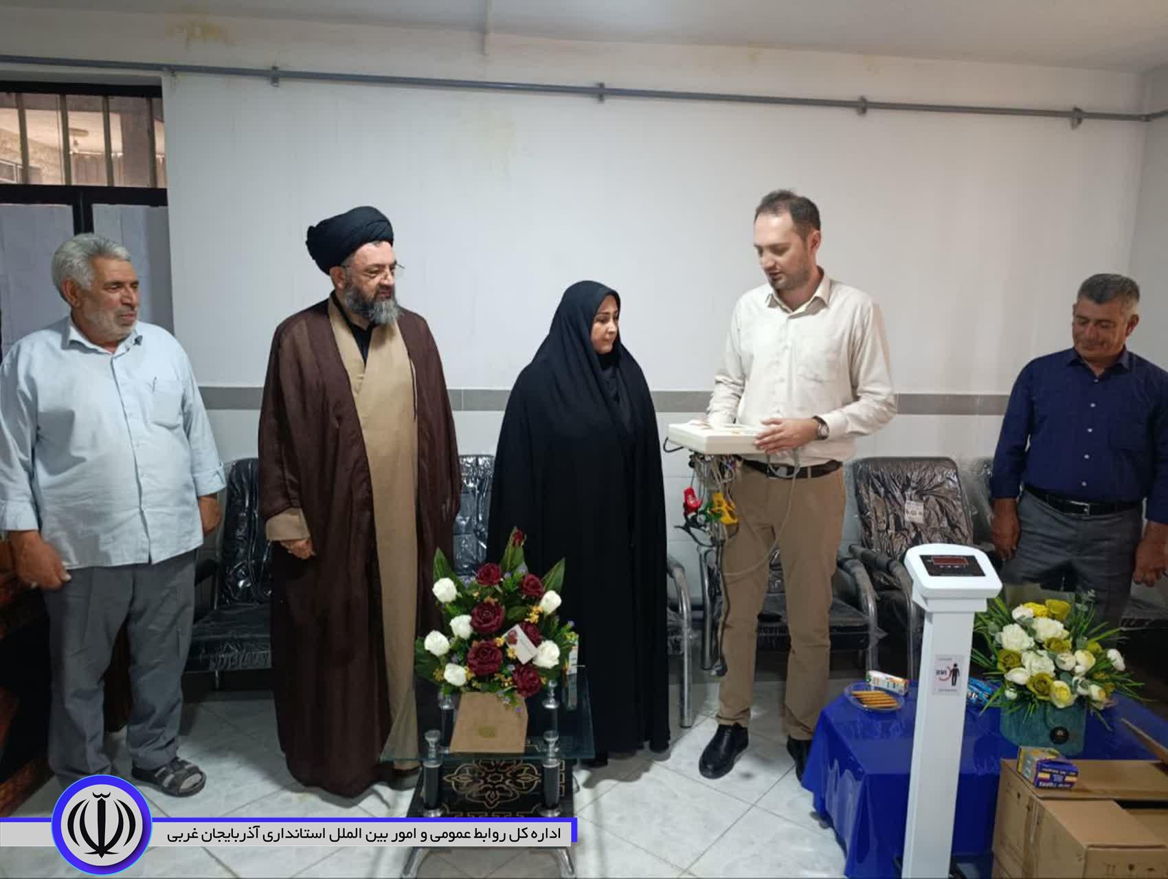 4 قلم تجهیزات پزشکی به درمانگاه باروق اهدا شد