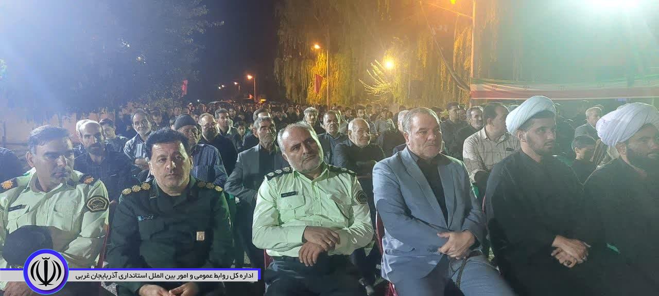 حضور مهندس حسینی فرماندار شهرستان باروق در اولین یادواره شهدای محله شهرستان باروق