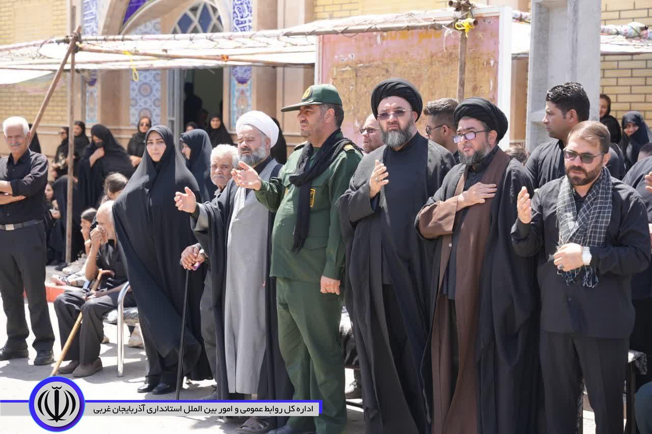 عزاداری عاشورای حسینی در باروق با حضور فرماندار