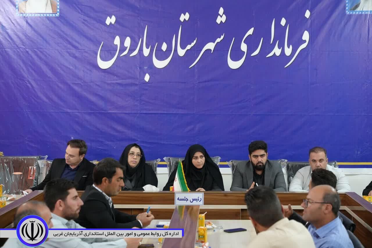 نشست هم اندیشی دهیاران بخش نختالو با فرماندار شهرستان باروق برگزار شد.