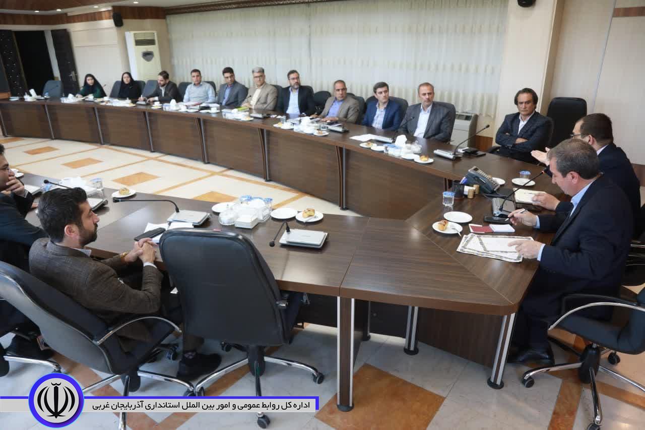 نشست هم اندیشی مدیران روابط عمومی فرمانداری های آذربایجان‌غربی