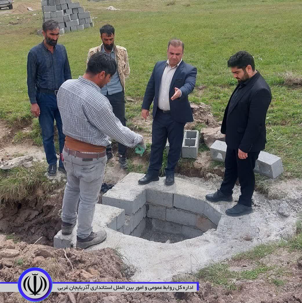 💢بازدید بخشدار نختالو از عملیات بازسازی چشمه آب معدنی روستای آغبلاغ