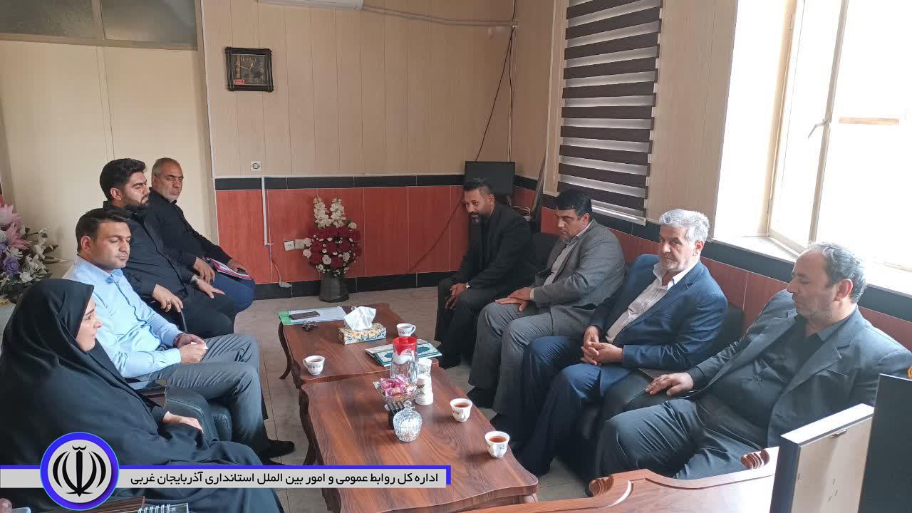دیدار مدیرکل بنیاد شهید و امور ایثارگران استان آذربایجان‌غربی با فرماندار باروق