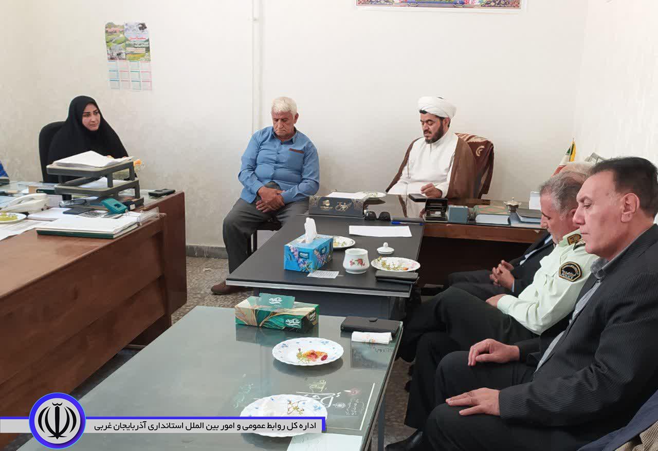 جلسه ماهانه مرکز نیکوکاری شهرستان باروق با حضور فرماندار برگزار شد