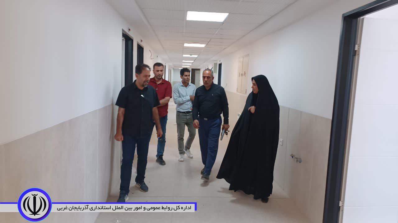 بازدید فرماندار باروق از مراحل پایانی ساخت مجتمع اداری این شهرستان