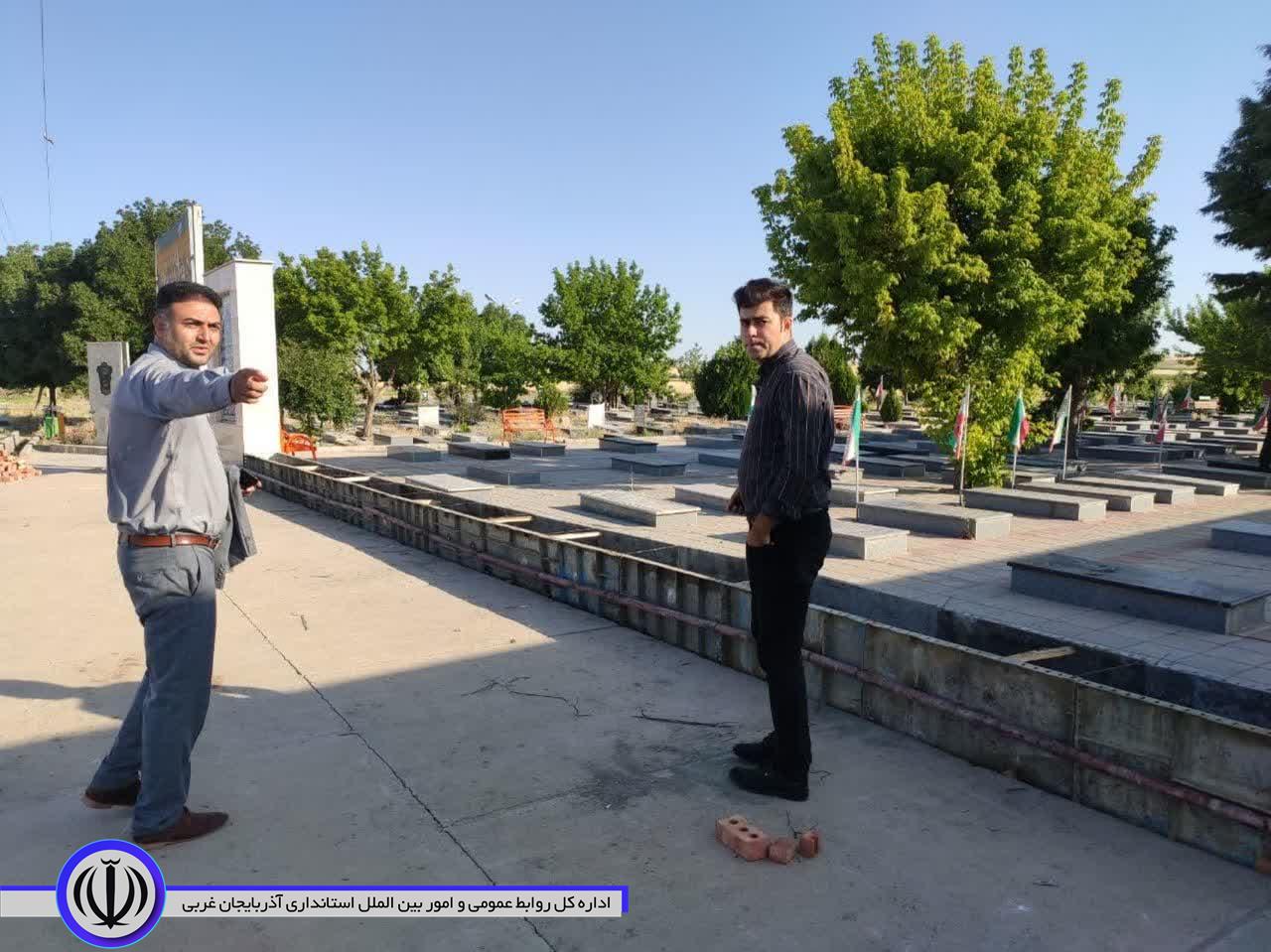 بازدید معاون فرماندار شهرستان باروق از آغاز عملیات ساخت گلزار مطهر شهدای شهر باروق