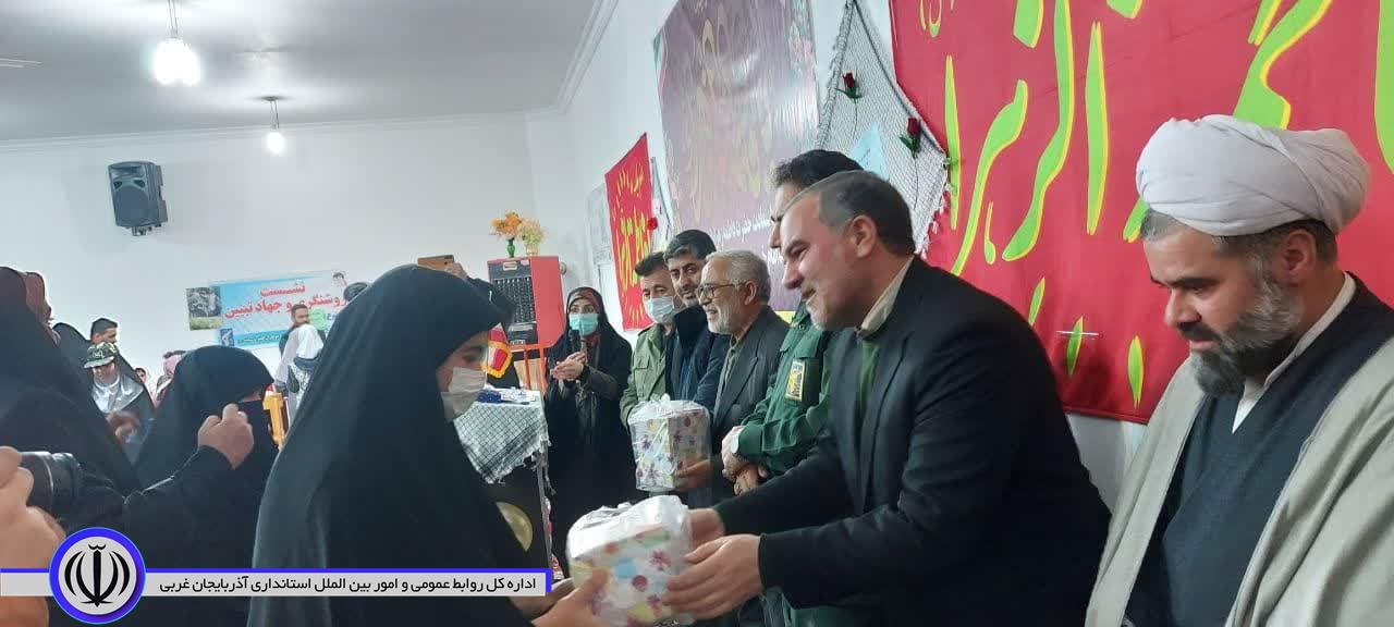 حضور مهندس حسینی فرماندار شهرستان باروق در ویژه برنامه جشن کوثر
