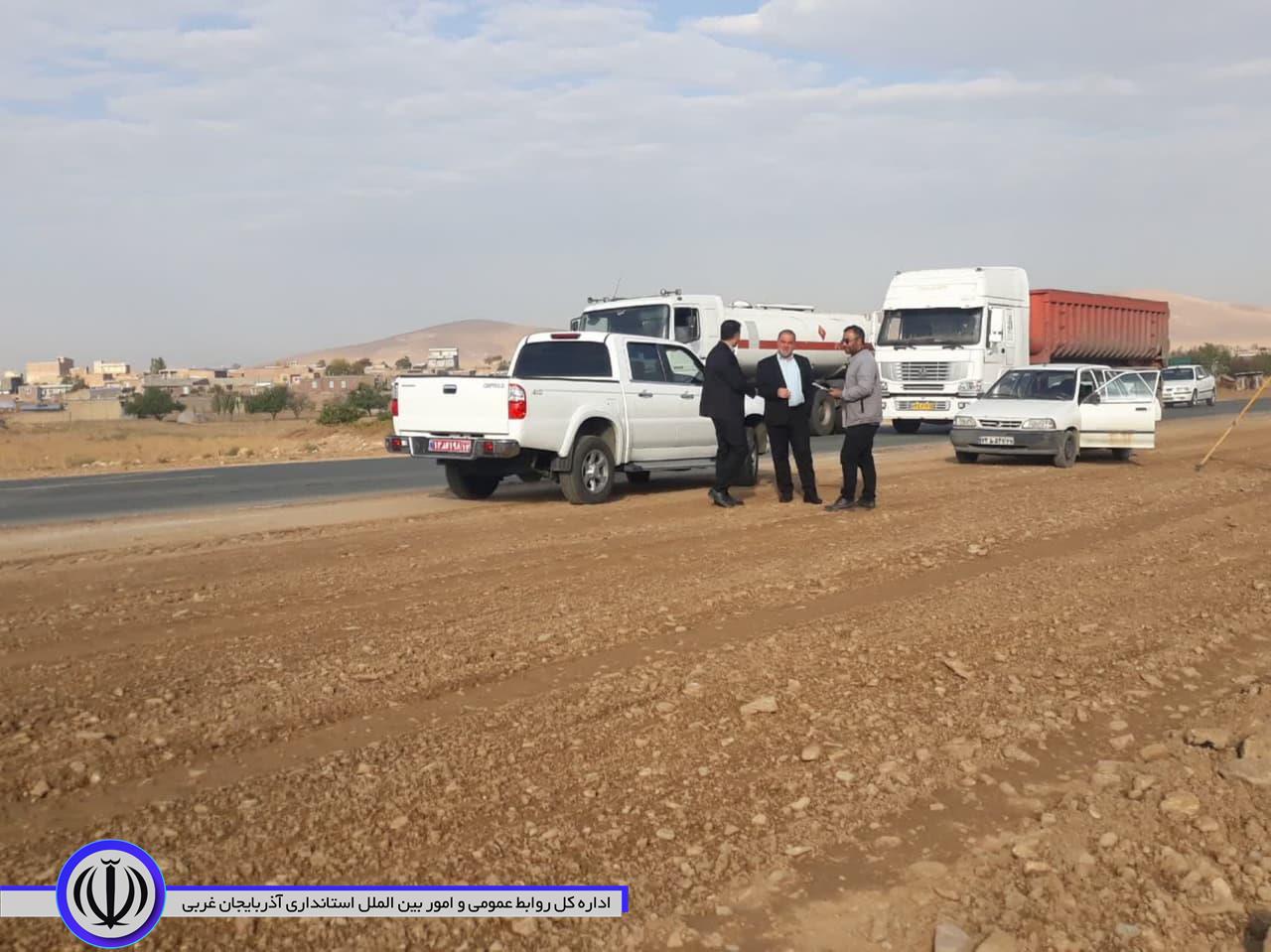 بازدید فرماندار باروق از اجرایی پروژه تعریض جاده محور میاندوآب ،باروق به شاهین دژ