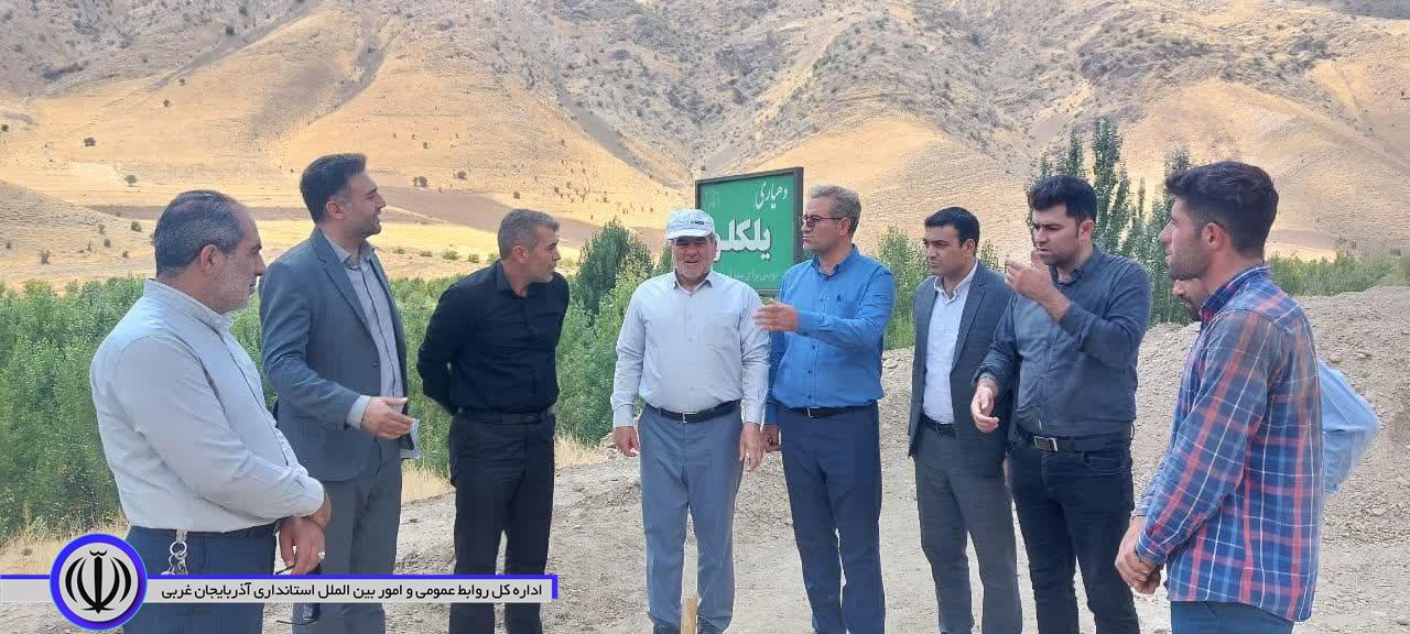 بمناسبت گرامیداشت هفته دولت پروژه بهسازی و آسفالت راه روستای یلکلو کلنگ زنی شد