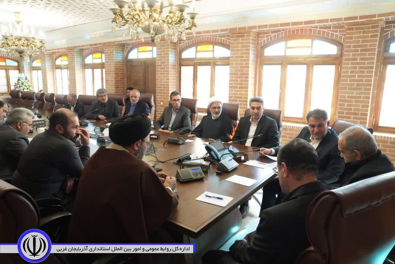نشست صمیمی رییس جمهور