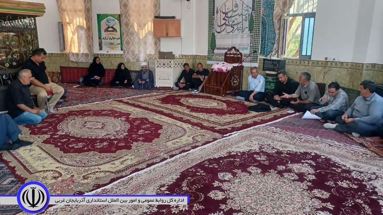 برپایی میز خدمت برای حل مشکل زمین کوی جانبازان شهر باروق