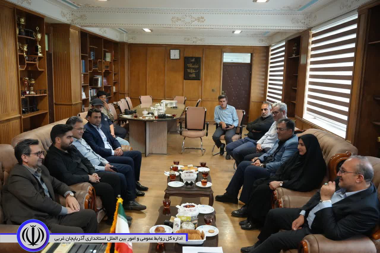 دیدار فرماندار و بخشداران شهرستان باروق با فرماندار جدید میاندوآب