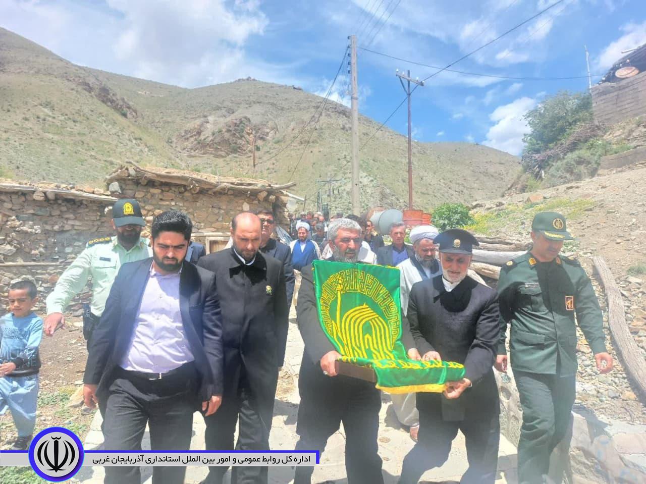 برای اولین بار بخش نختالو به پرچم متبرک حرم امام رضا (ع) متبرک شد