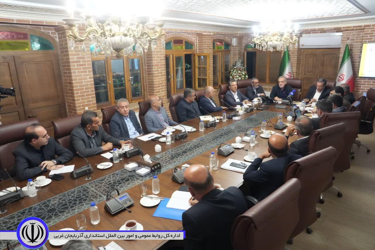 برگزاری جلسه کارگروه مدیریت انرژی آذربایجانغربی و انرژیهای تجدیدپذیر