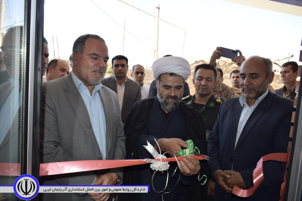 آئین افتتاح نمادین 10 واحد مسکونی بهسازی و مقاوم سازی