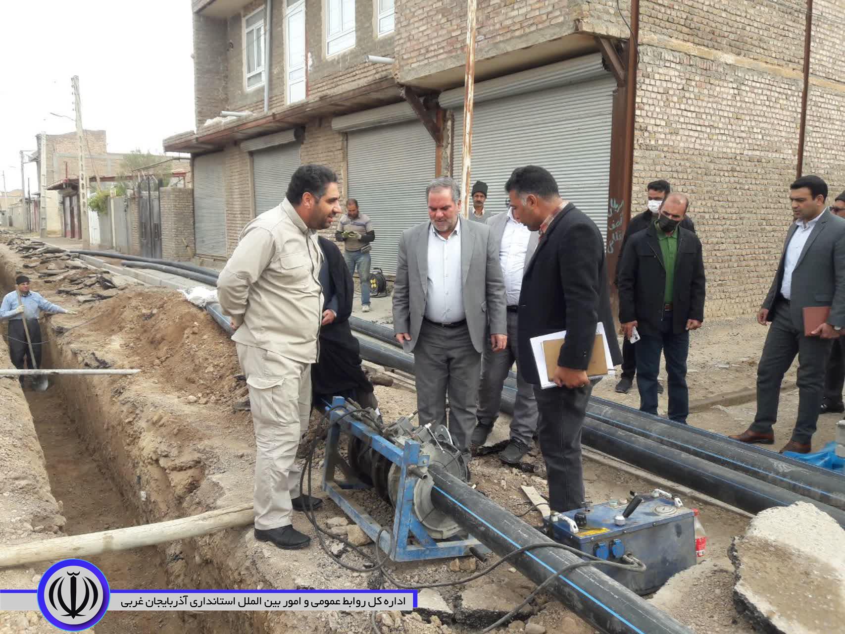 بازدید فرماندار شهرستان باروق از وضعیت پیشرفت فیزیکی پروژه آبرسانی روستایی